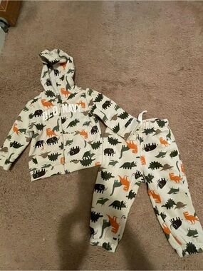 Old Navy toddler dinosaur print hoodie and pants set in size 6-12 months
